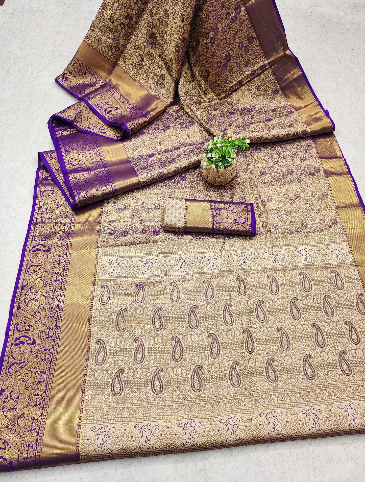 Hemang Traditional Silk Saree With Blend Of Purity & Elegance