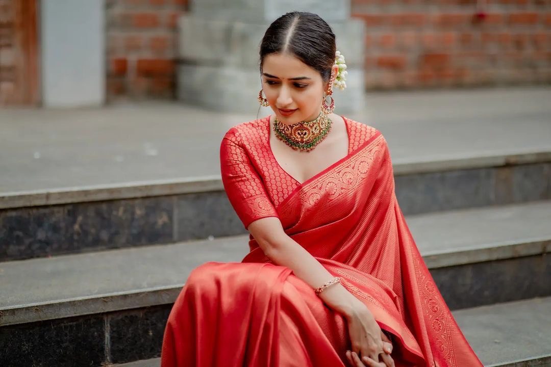 red beautiful saree for women